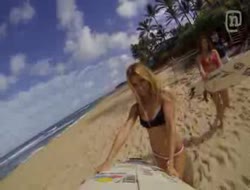 Surfez sur la tendance comme cette "professionnelle"... :)